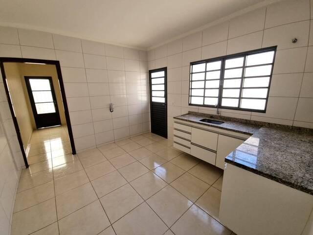 #39 - Casa para Compra em Botucatu - SP - 2